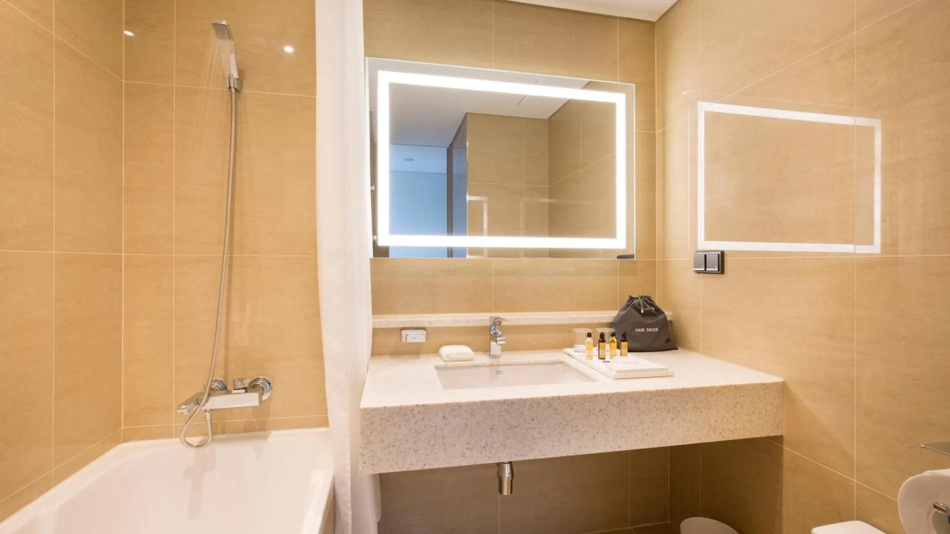 Hotel Central Bay Busan 3*,  South Korea