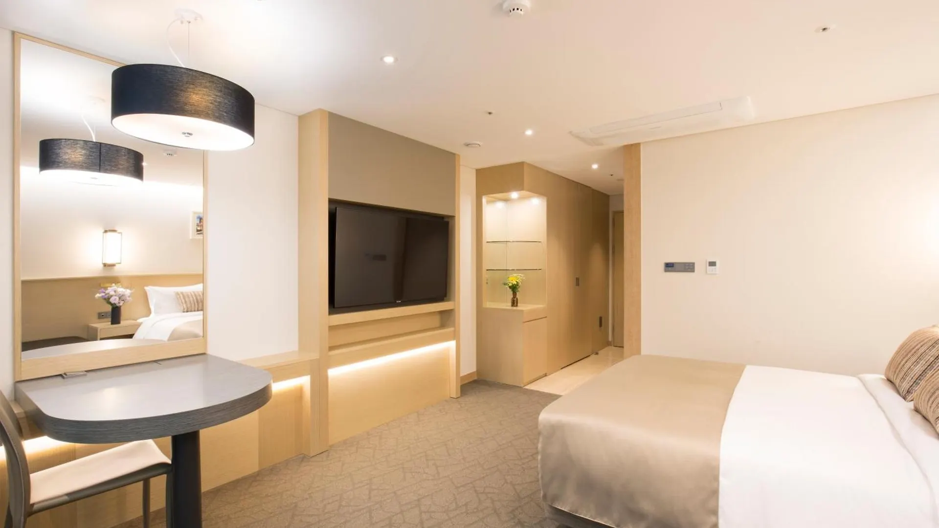 Hotel Central Bay Busan